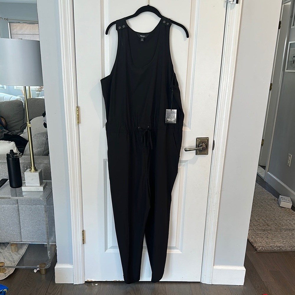 Black Sleeveless Jumpsuit